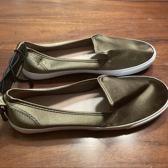 Satin Slip On - Picture 2 of 4